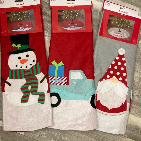 NWT Thick Felt Winter Scenery Christmas Tree Skirts - Picture 2 of 5